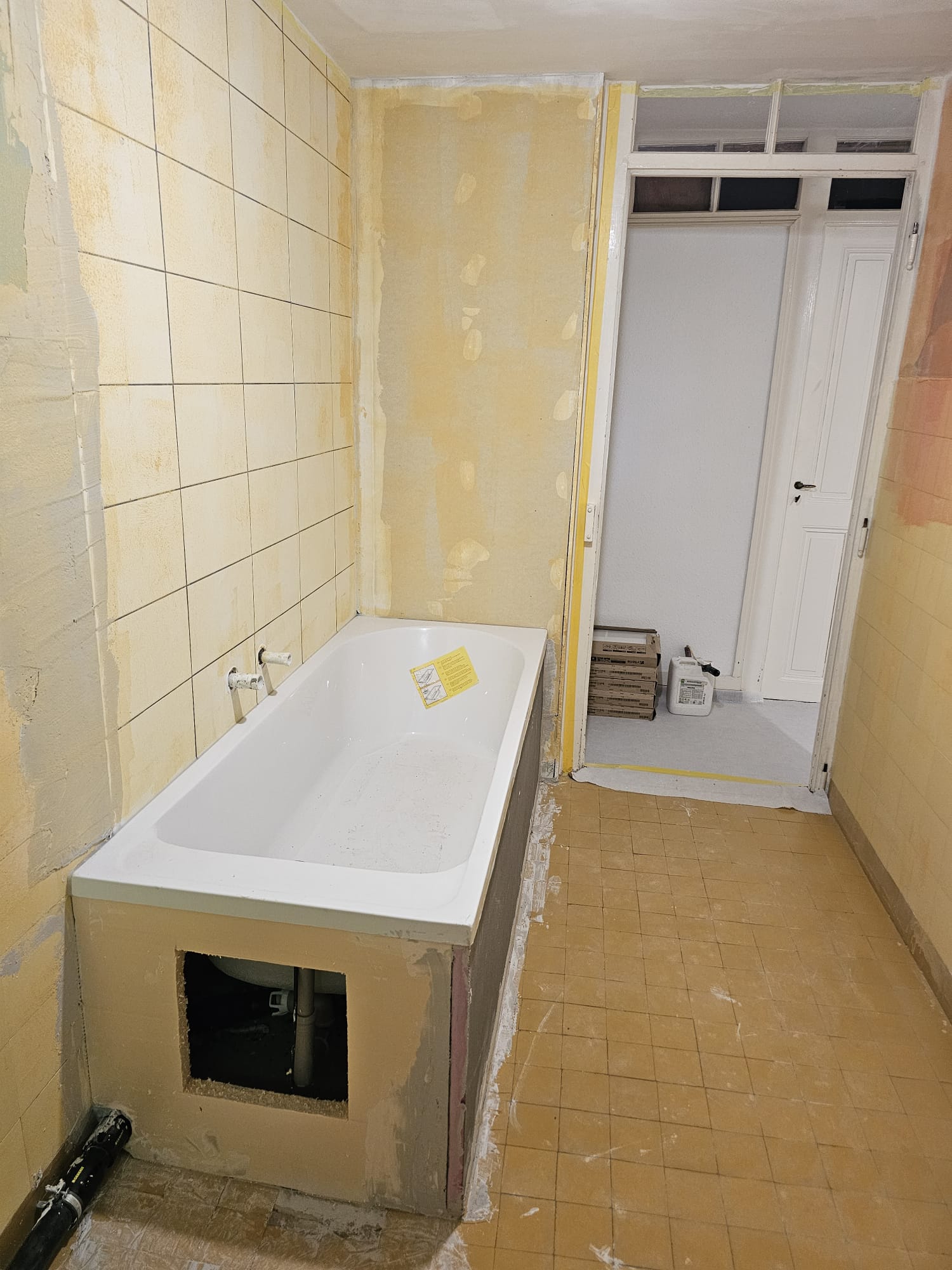 Salle de bain en cours de rénovation